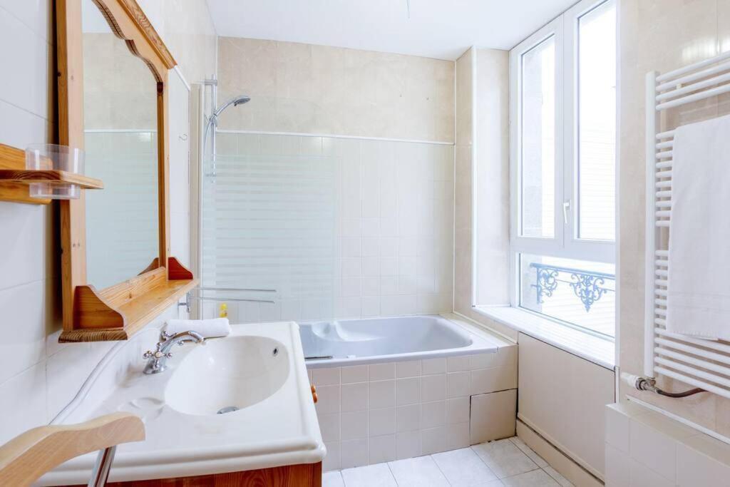 Vazi, Appartement Lumineux & Spacieux Centre-Ville ブレスト エクステリア 写真